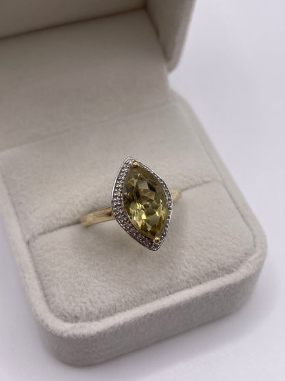 9ct gold quartz and diamond ring