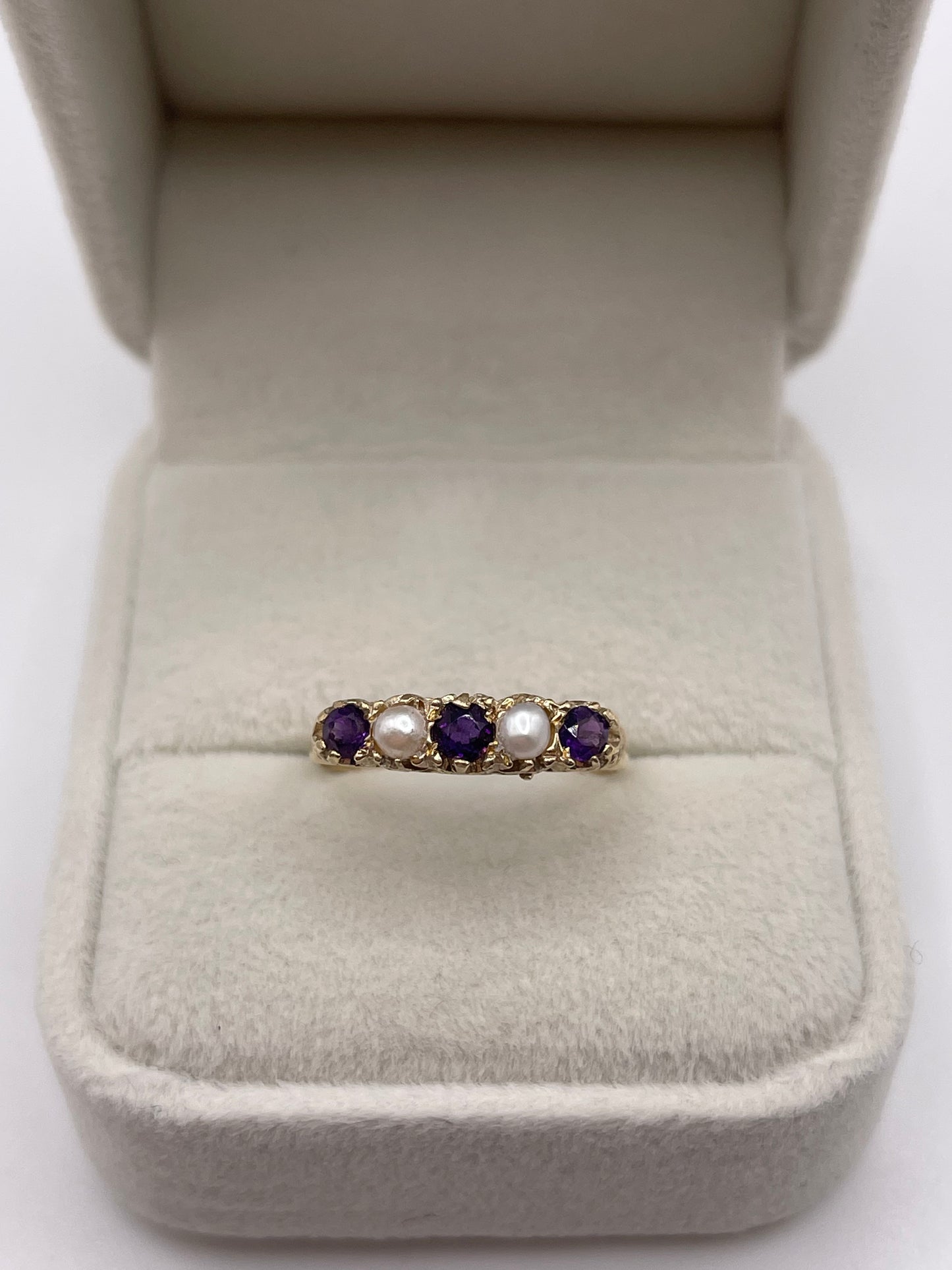 9ct gold amethyst and pearl ring
