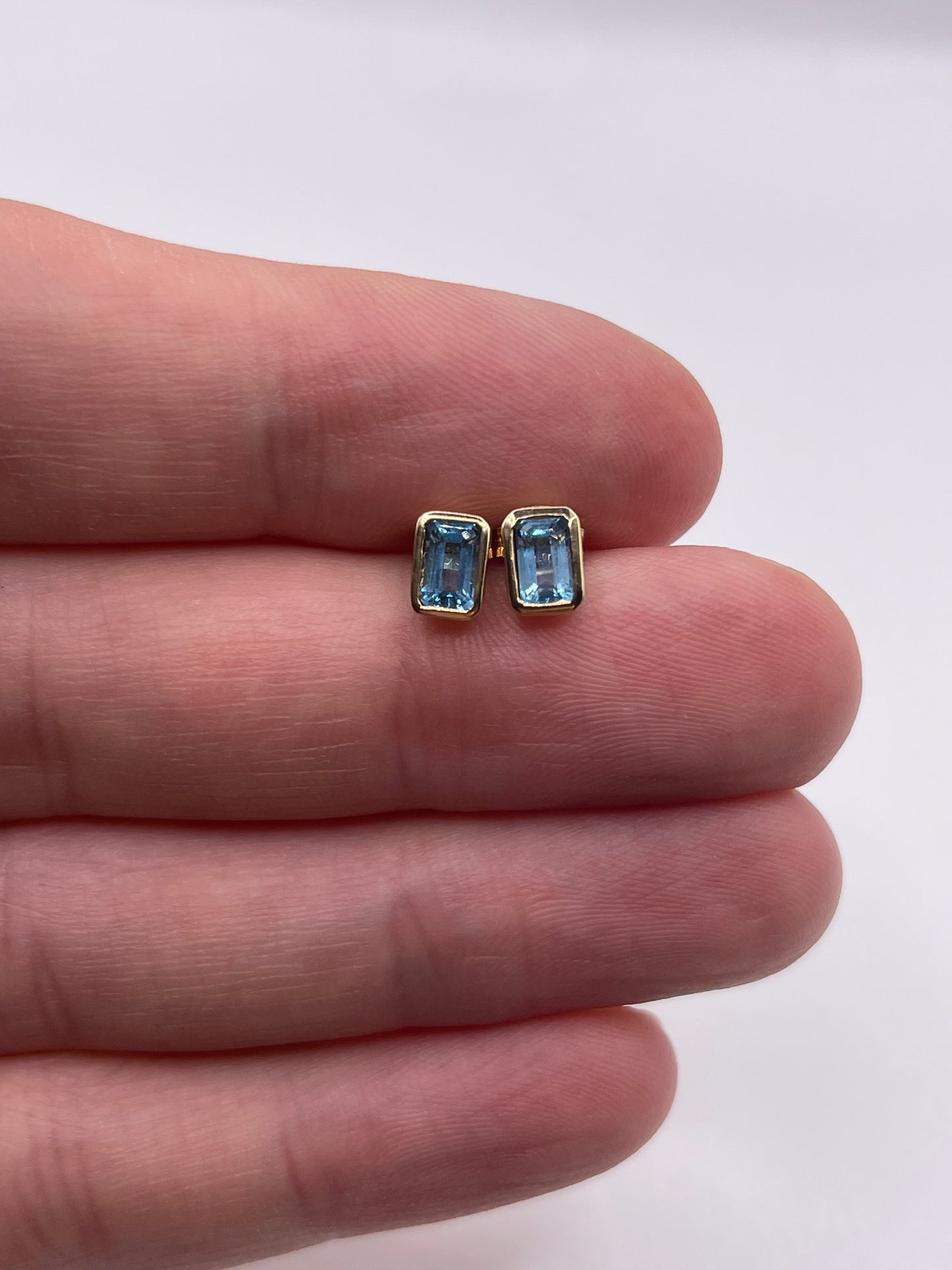 9ct gold topaz earrings