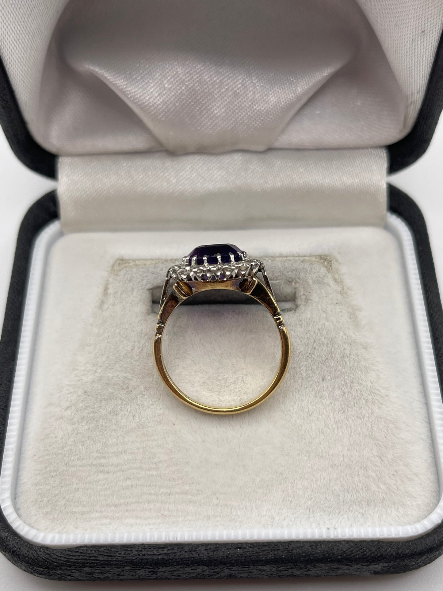 18ct gold amethyst and diamond ring