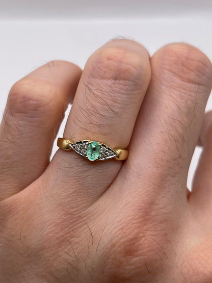 18ct gold emerald and diamond ring
