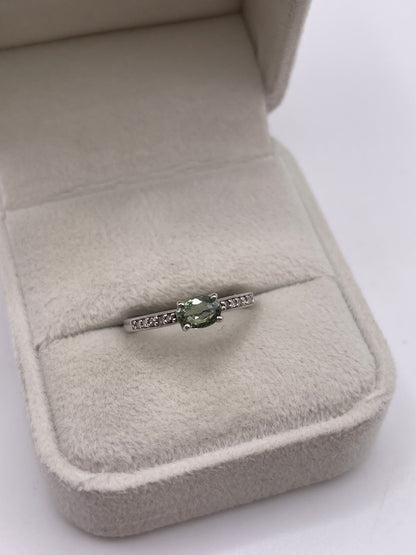 9ct white gold green sapphire and diamond ring