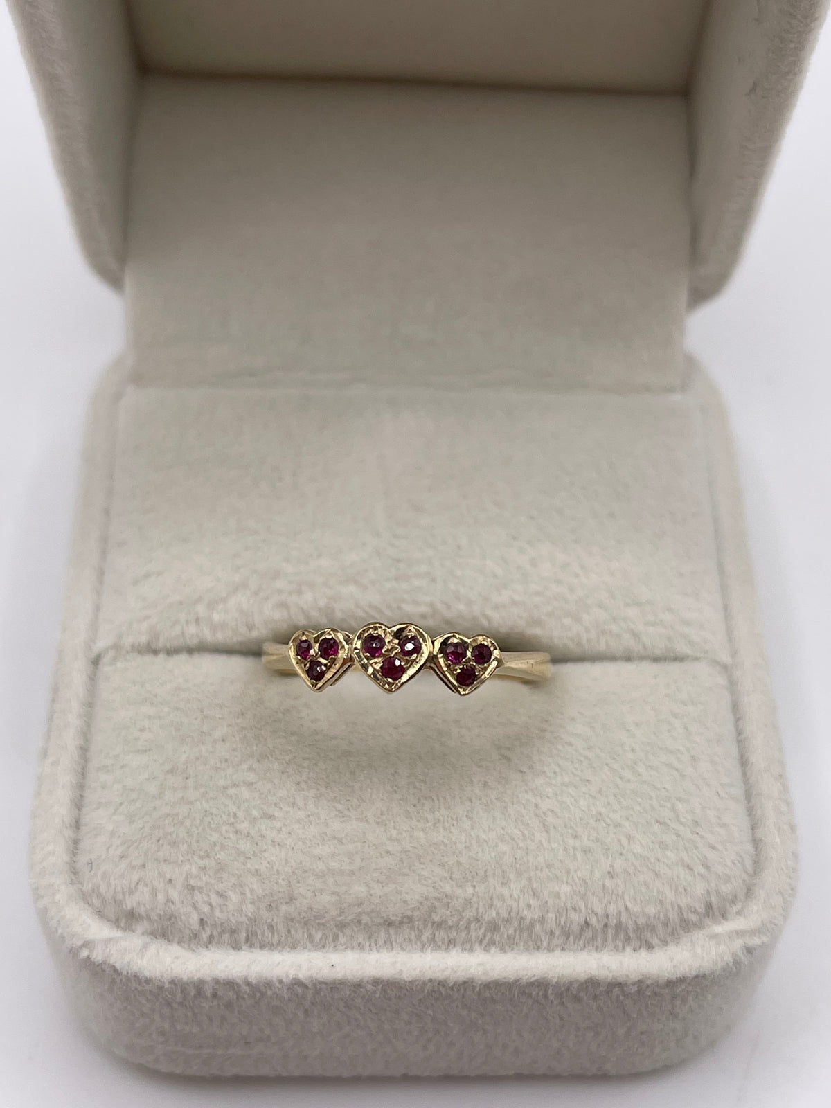 9ct gold ruby heart ring