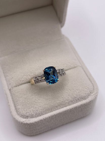 9ct gold topaz and diamond ring