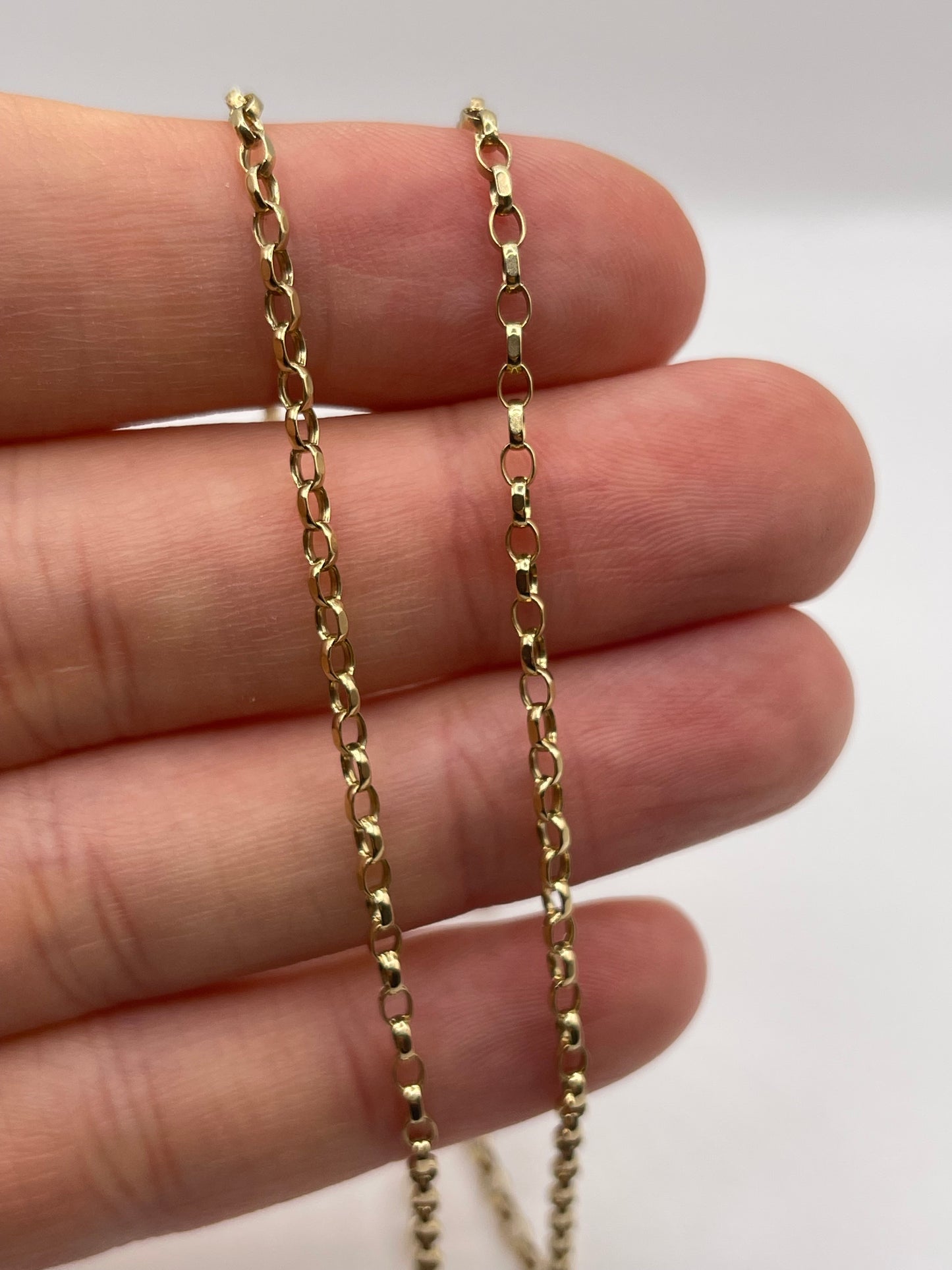 9ct gold chain 520