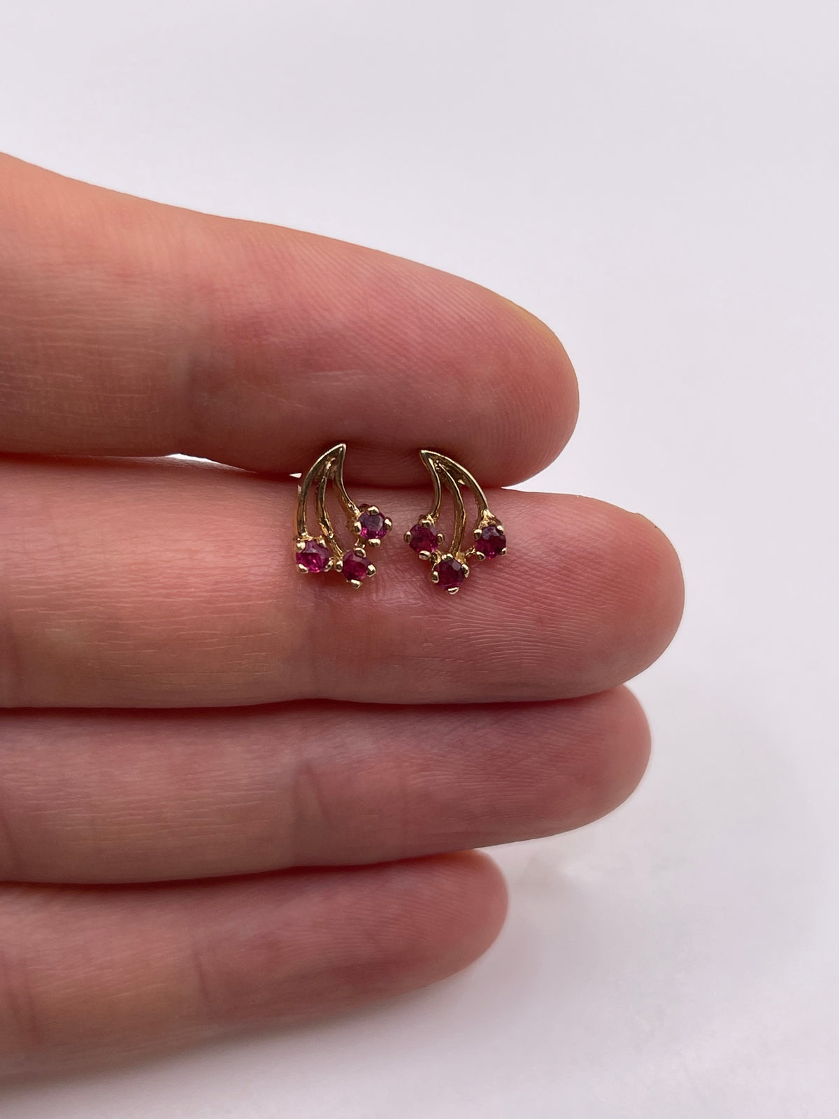9ct gold ruby earrings