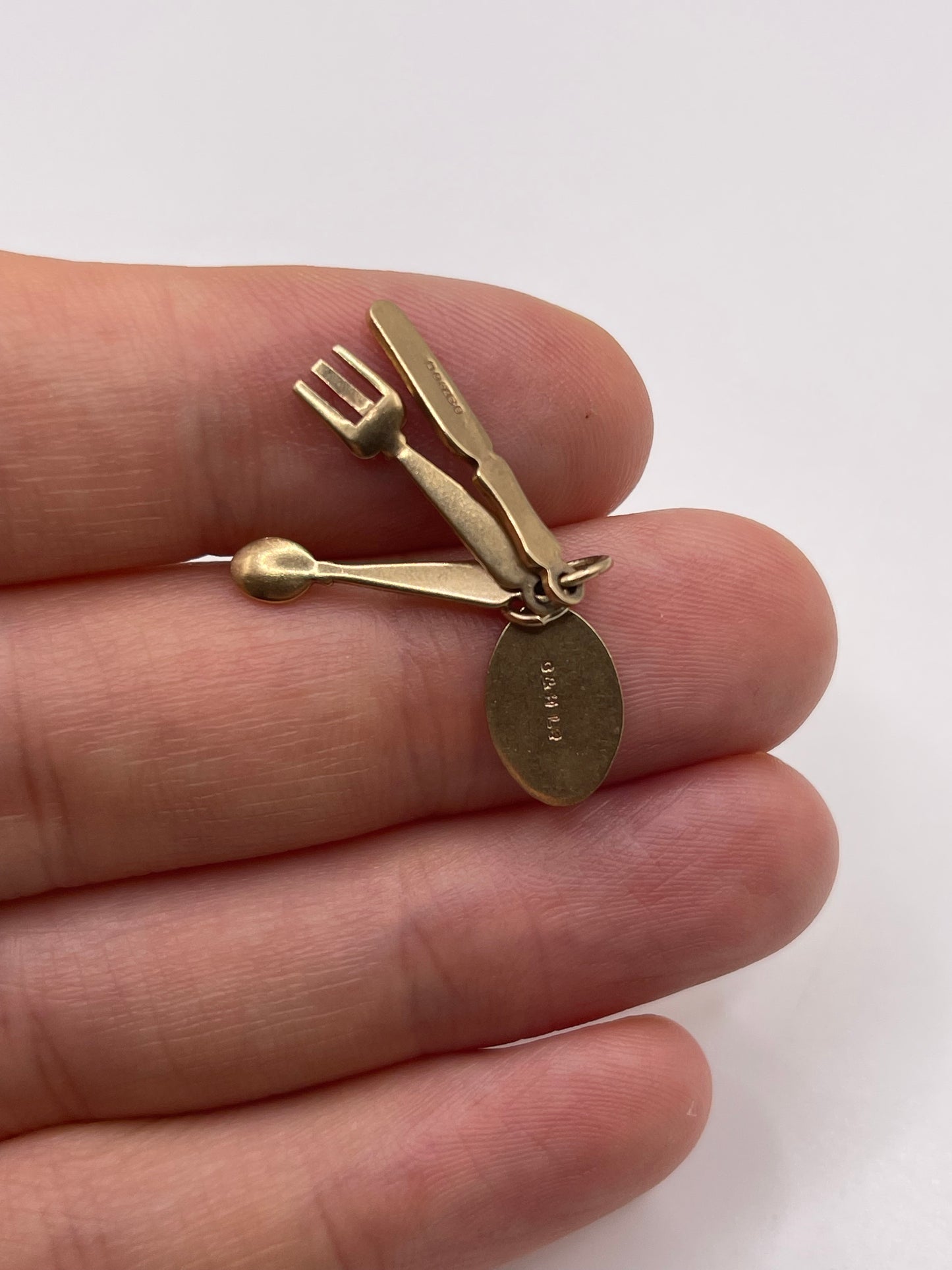 9ct gold cutlery charm