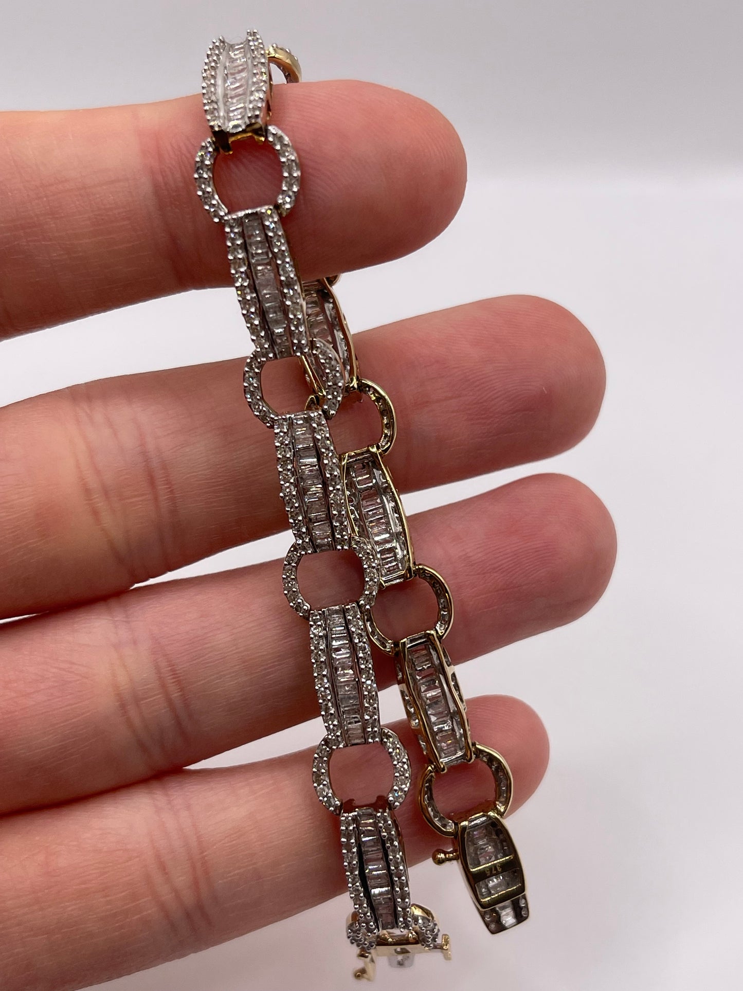 9ct gold 4ct diamond bracelet
