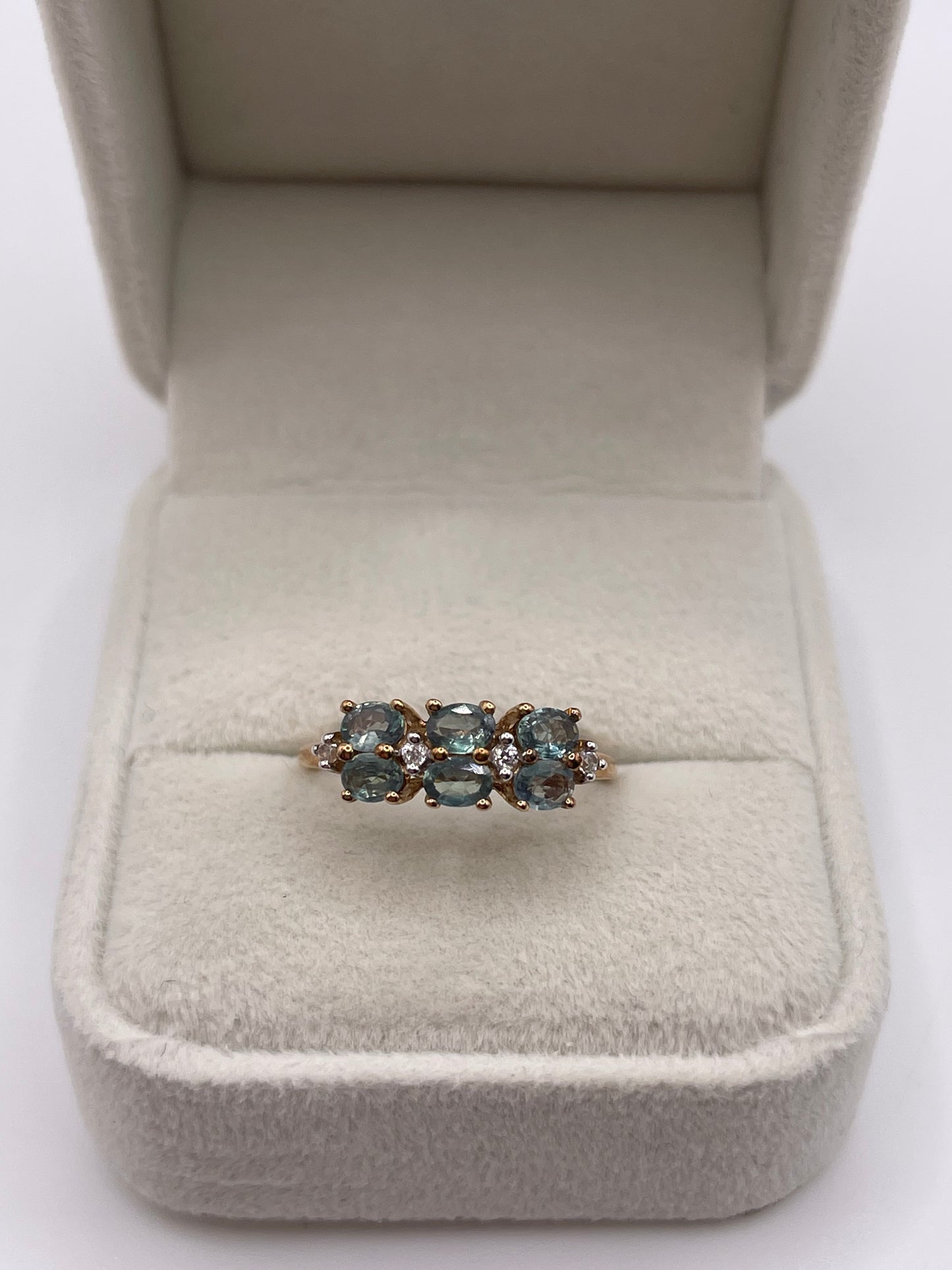 9ct gold alexandrite and zircon ring