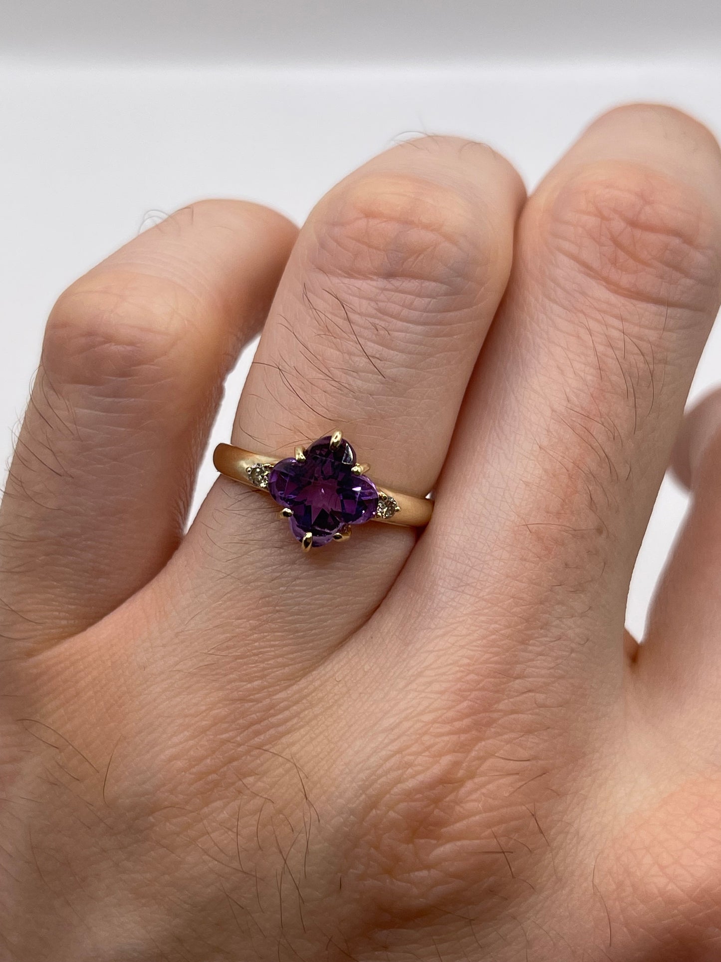 9ct gold amethyst and diamond ring