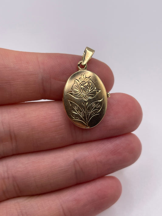 14ct gold locket