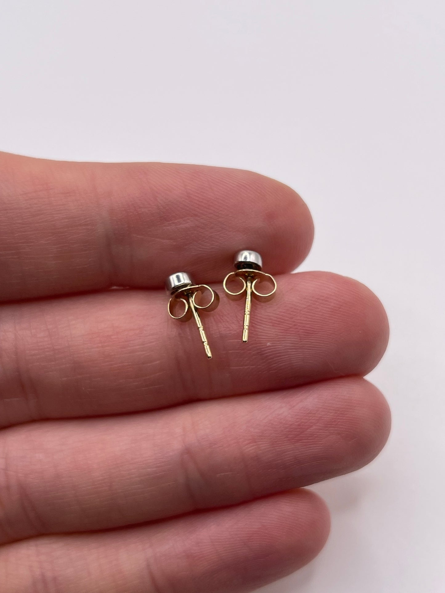9ct gold diamond stud earrings