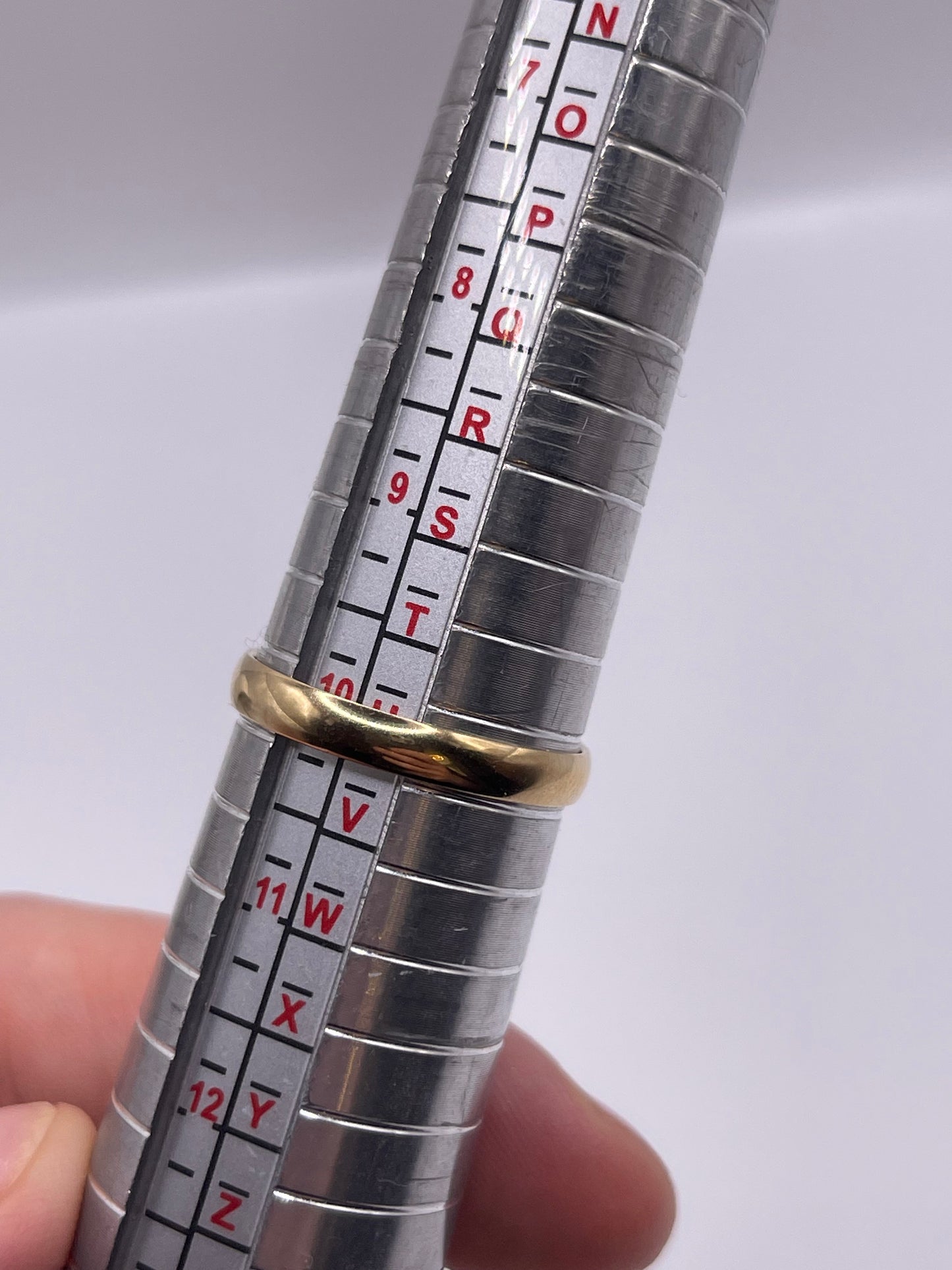 9ct gold band