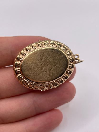 9ct gold locket pendant