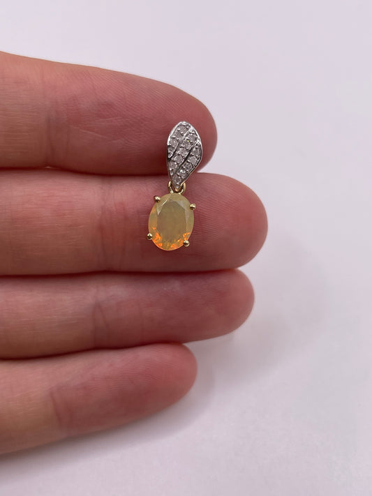 9ct gold opal and diamond pendant