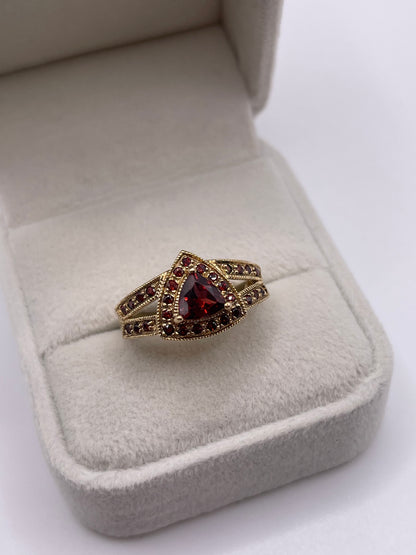 9ct gold garnet cluster ring
