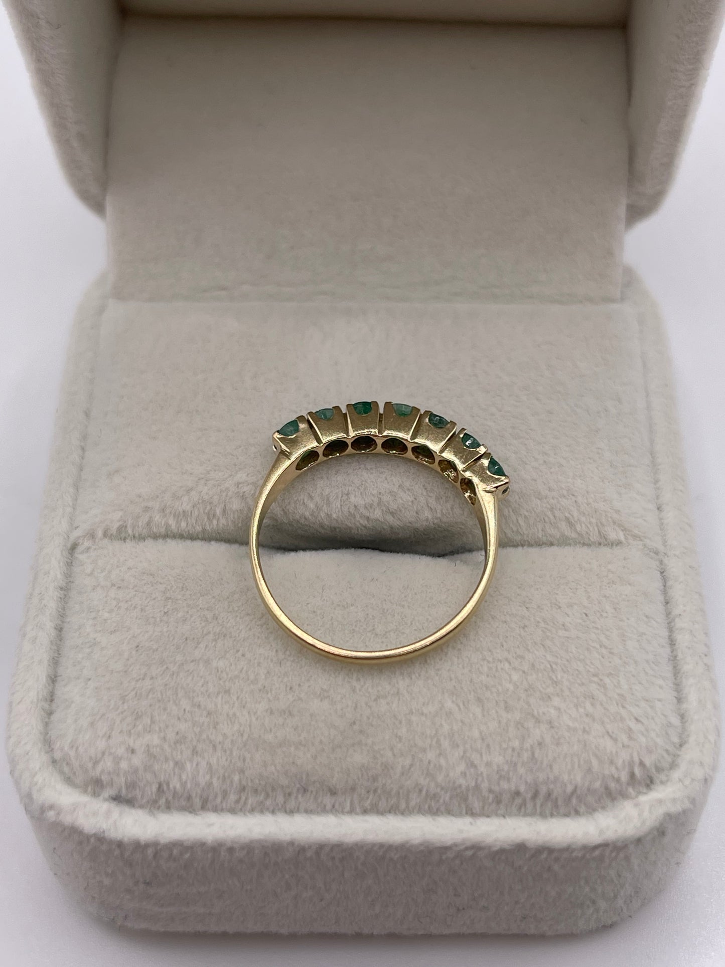 9ct gold emerald ring