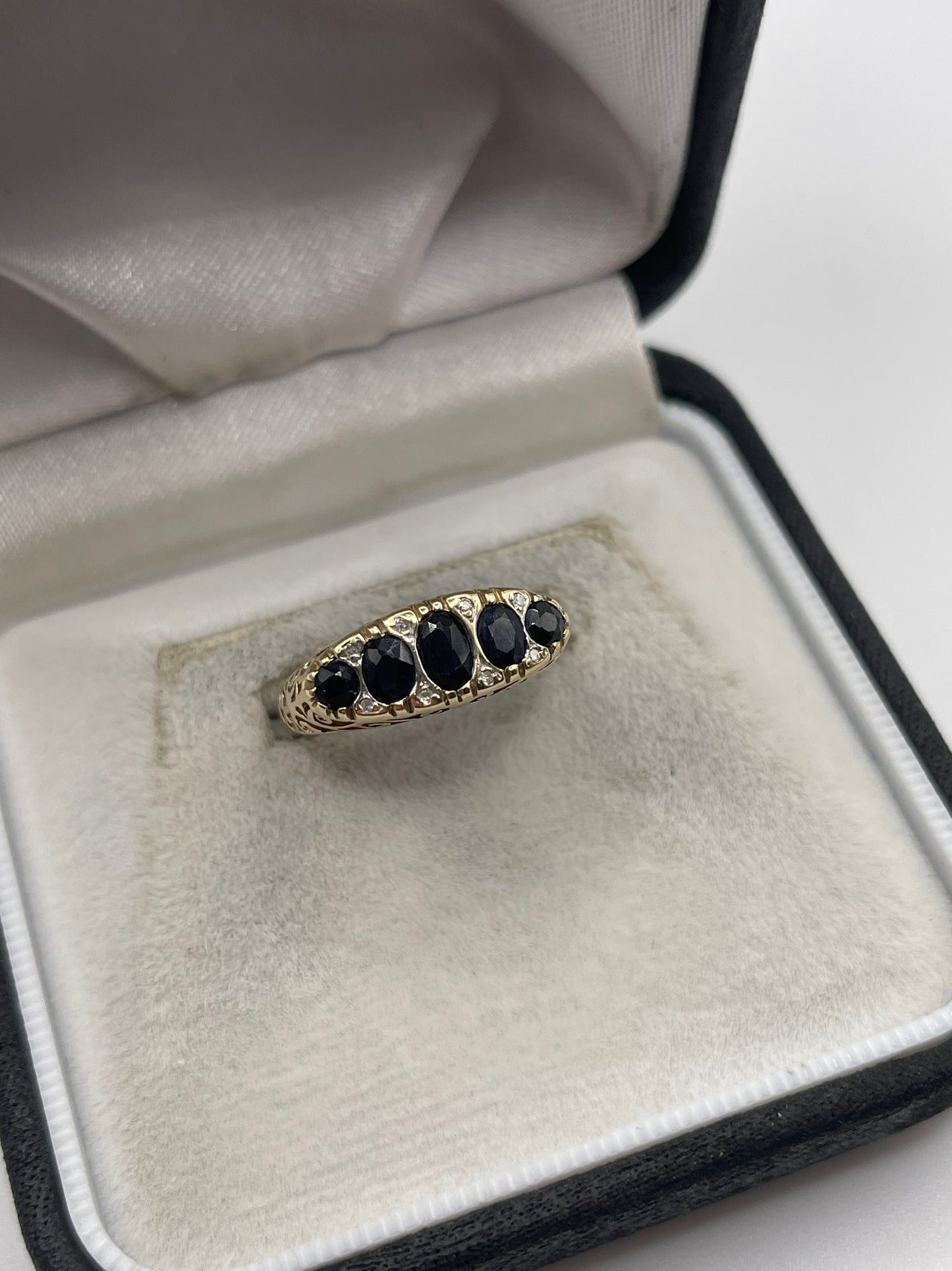 9ct gold sapphire and diamond ring