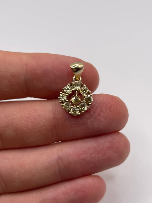 9ct gold quartz pendant