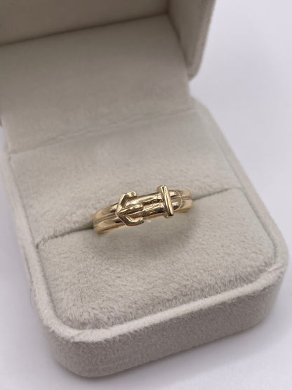 9ct gold buckle ring