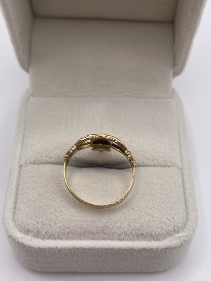 9ct gold claddagh ring