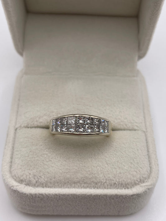 18ct gold 1.62ct diamond cluster ring