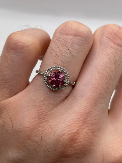 18ct white gold tourmaline and diamond ring