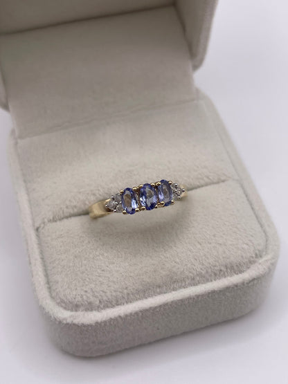 9ct gold tanzanite and diamond ring