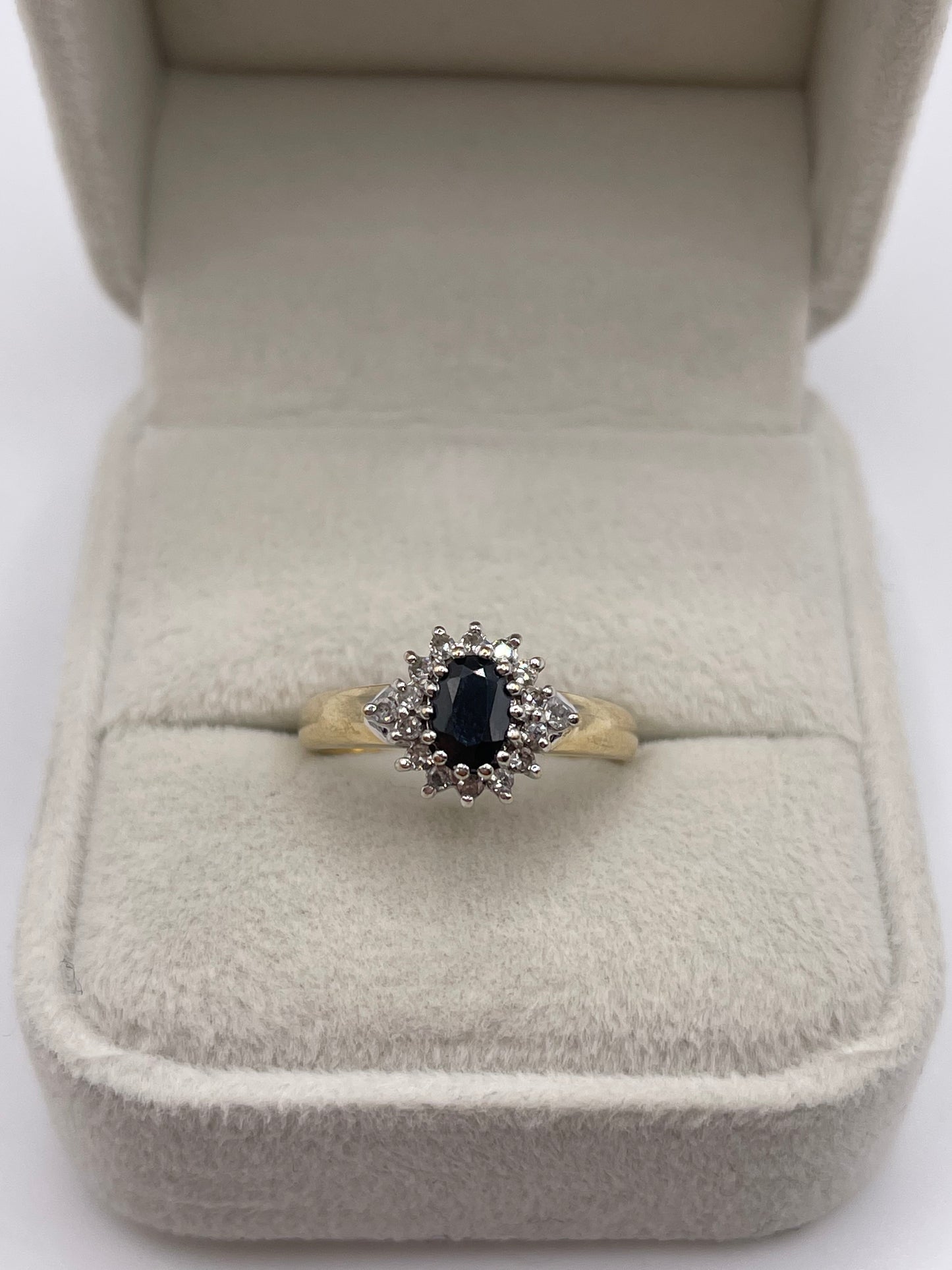 9ct gold sapphire and diamond ring