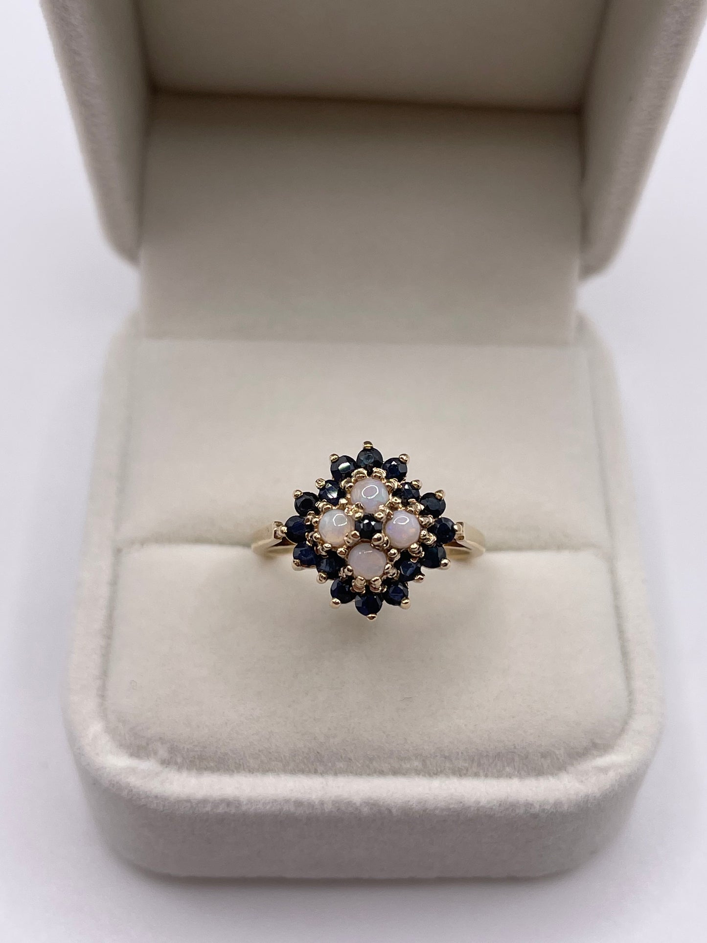 9ct gold opal and sapphire ring