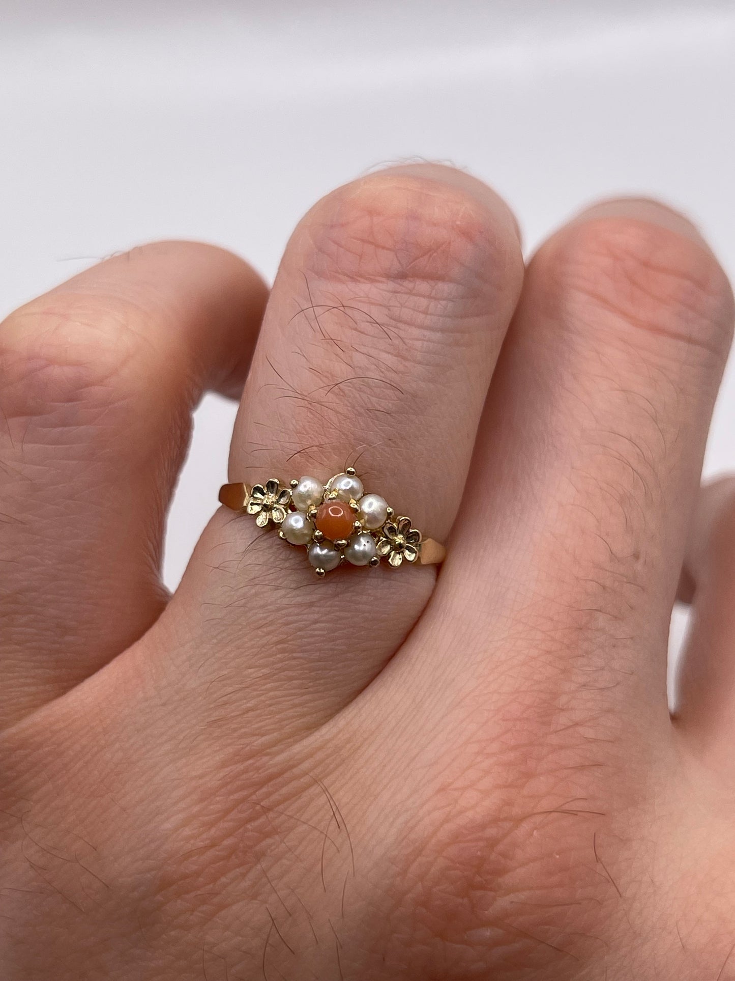 9ct gold coral and pearl ring