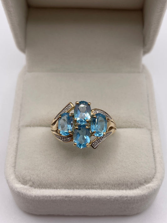 9ct gold topaz and diamond ring