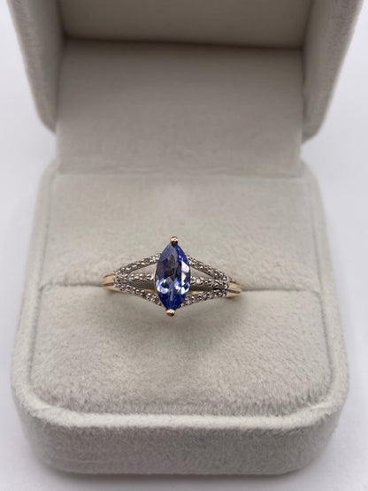 9ct gold tanzanite and diamond ring