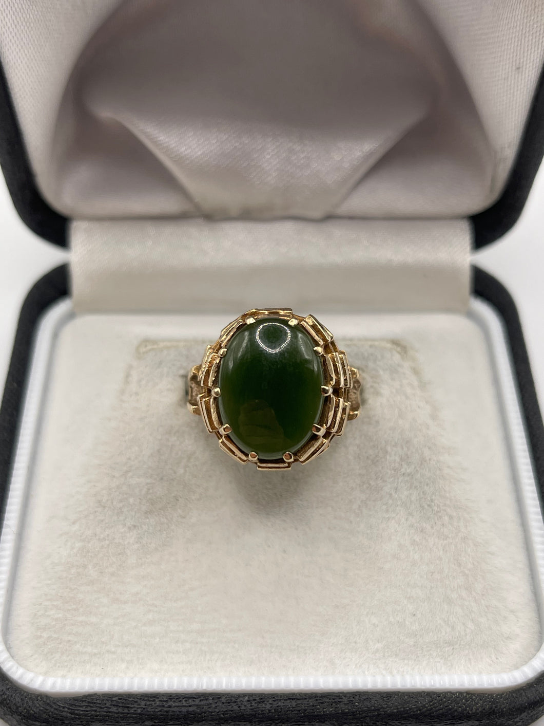 9ct gold jade ring