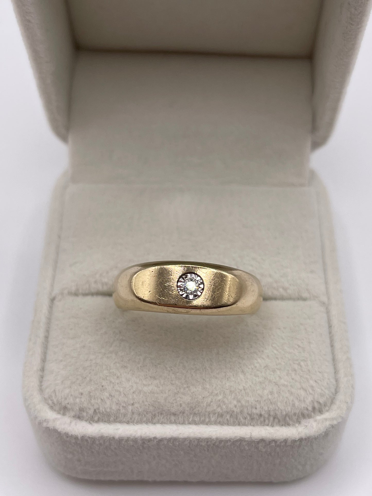 9ct gold diamond signet ring