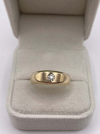 9ct gold diamond signet ring