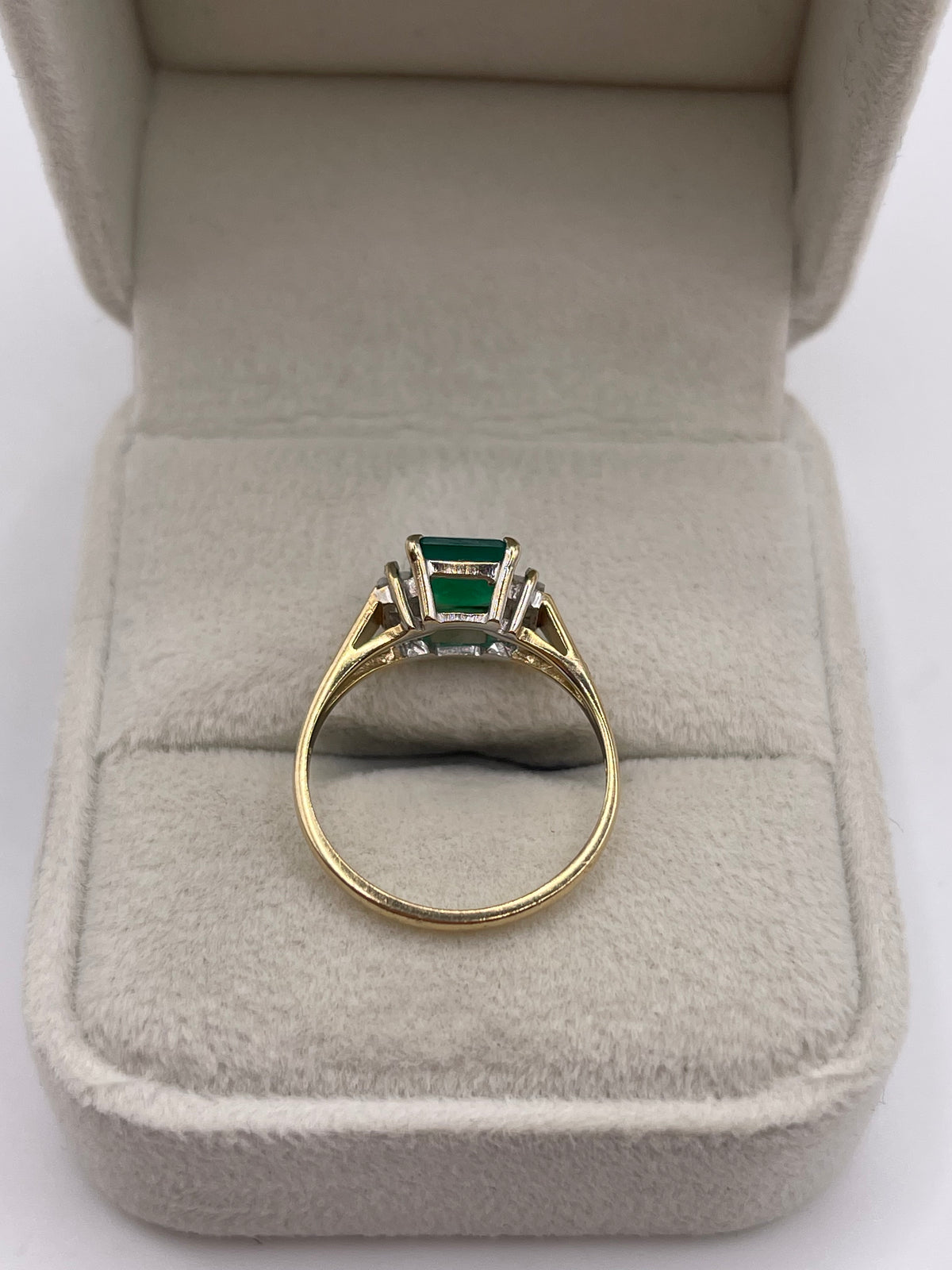 9ct gold green agate and cz ring