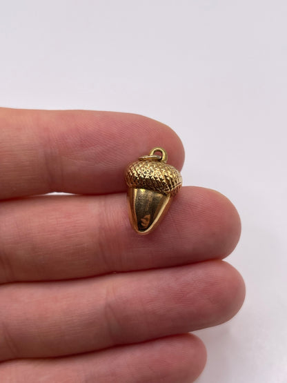 9ct gold acorn charm