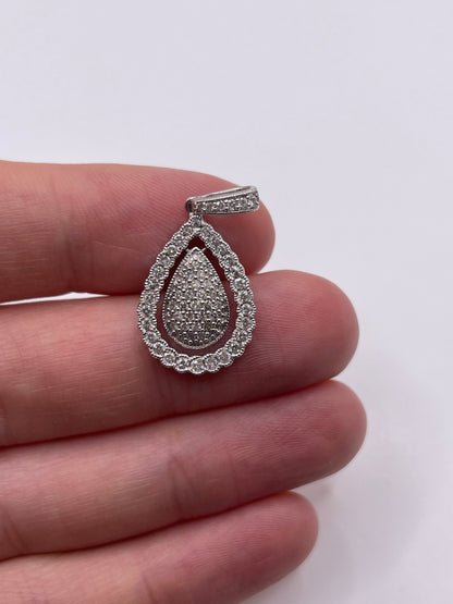 9ct white gold diamond cluster pendant