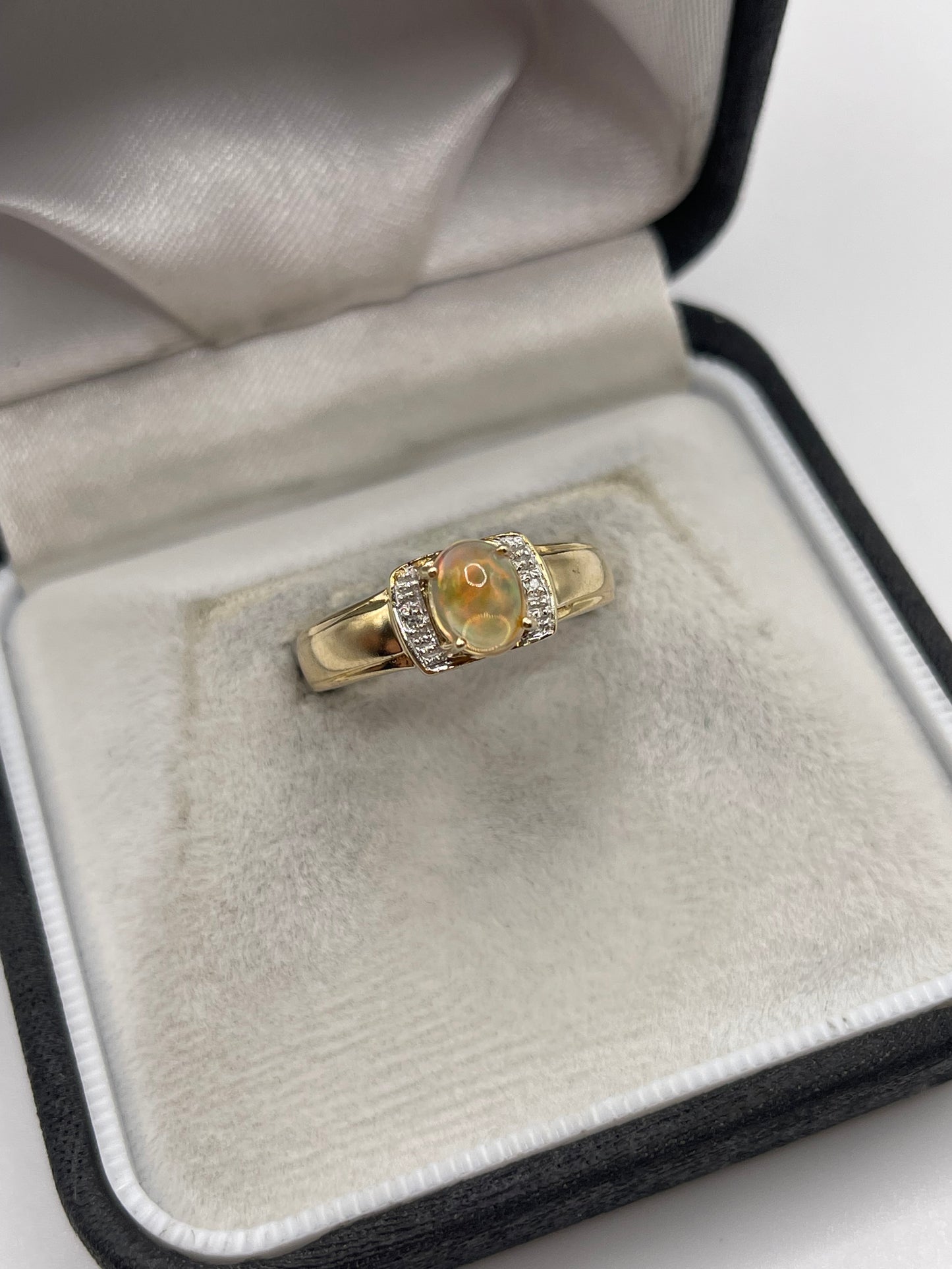 9ct gold opal and diamond ring