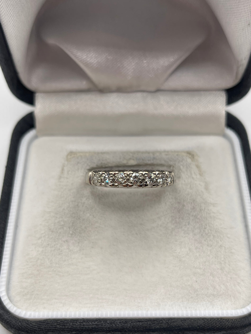 18ct white gold diamond ring