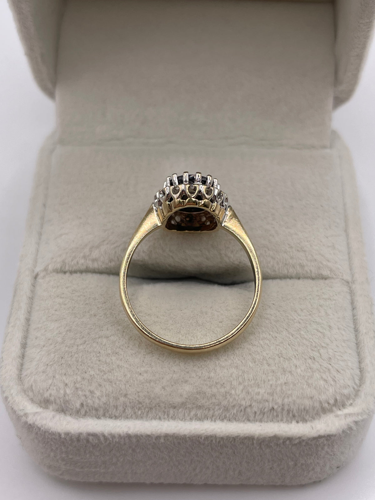 9ct gold sapphire and diamond ring