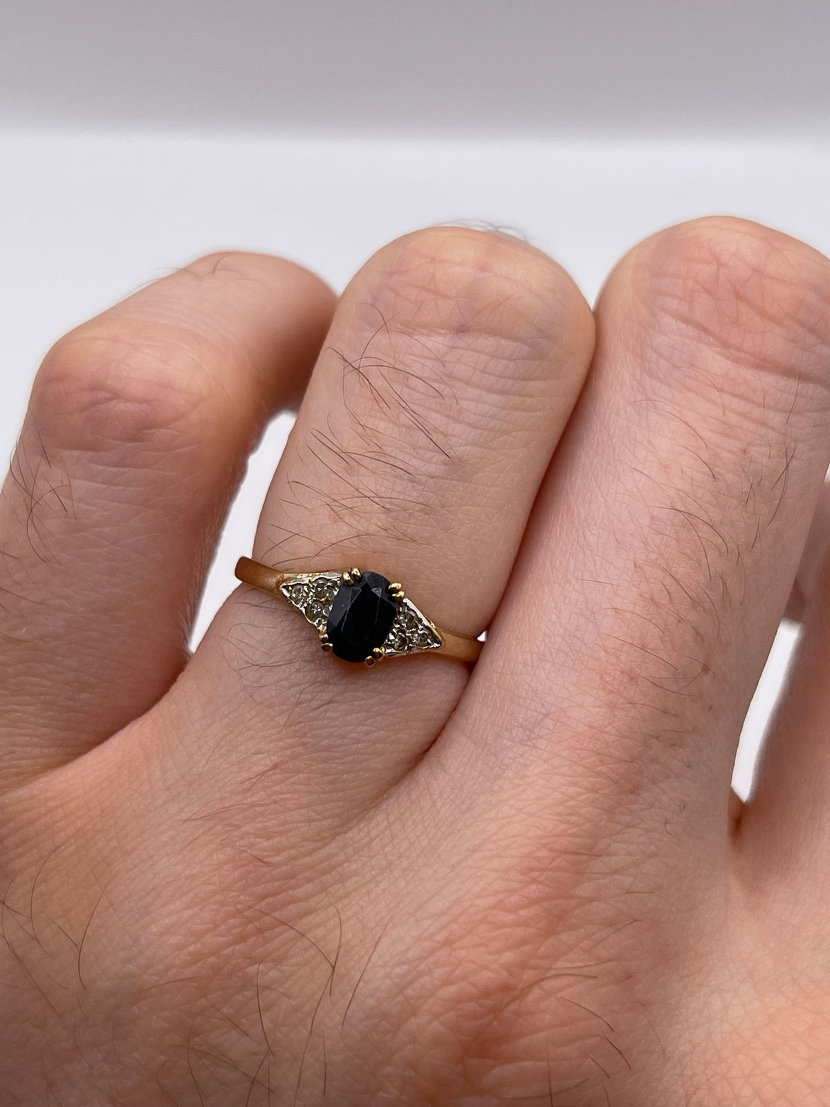 9ct gold sapphire and diamond ring