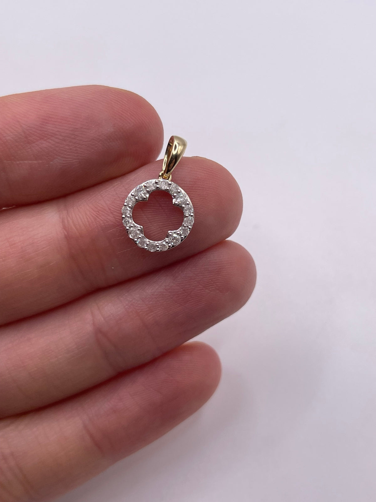 9ct gold diamond pendant