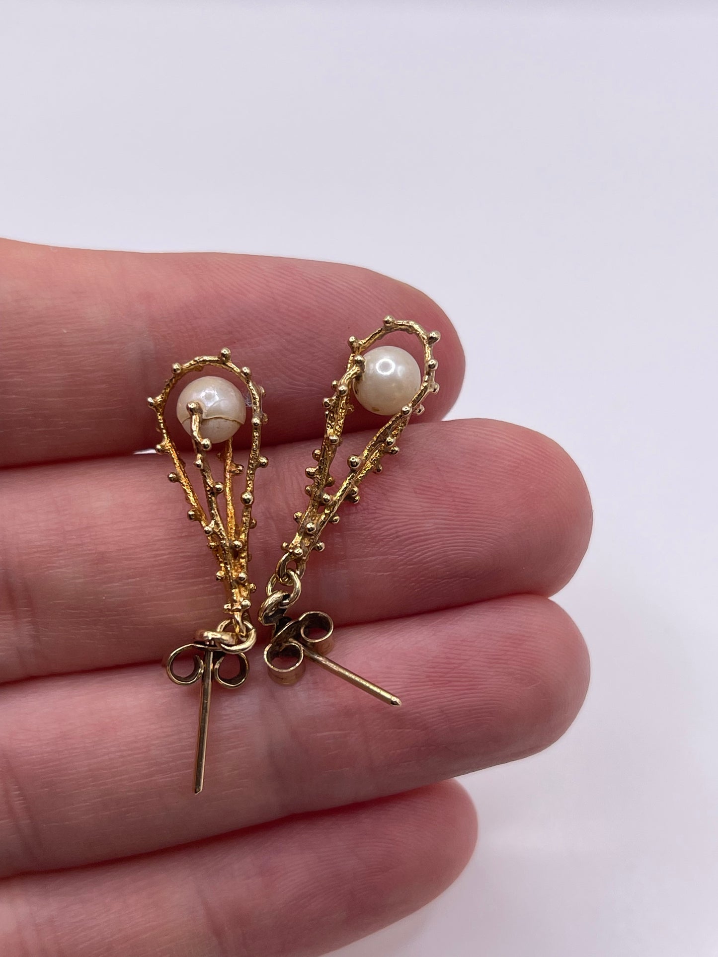 9ct gold pearl earrings
