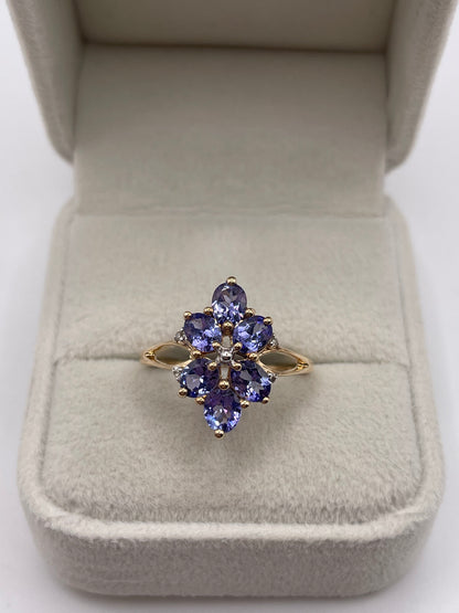 9ct gold tanzanite and diamond ring