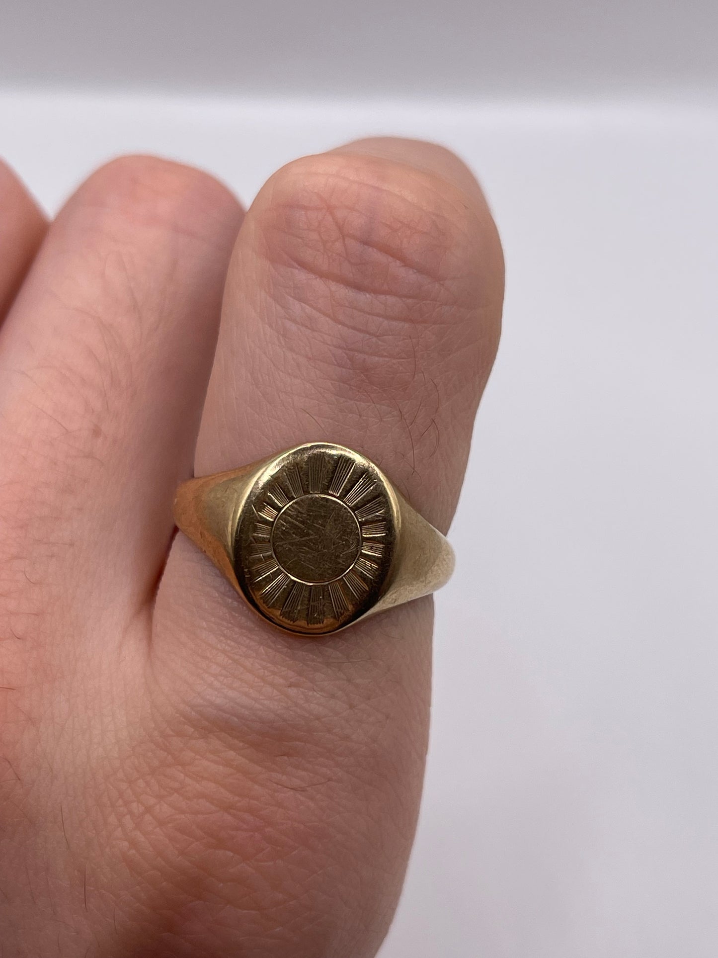 9ct gold signet ring