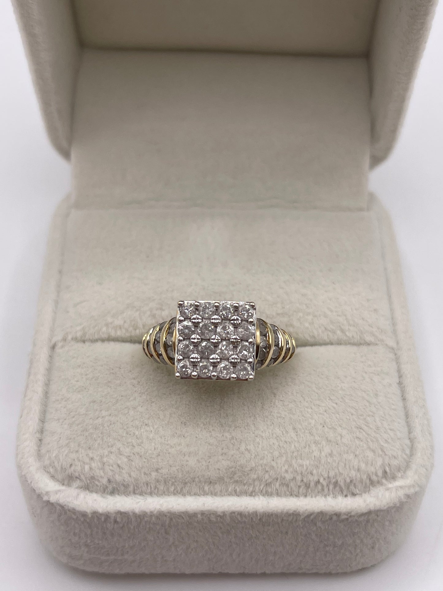 9ct gold diamond cluster ring