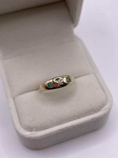 9ct gold emerald and diamond gypsy ring