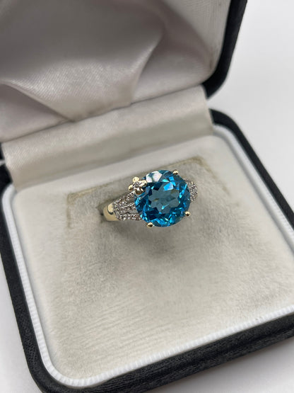 9ct gold topaz cluster ring